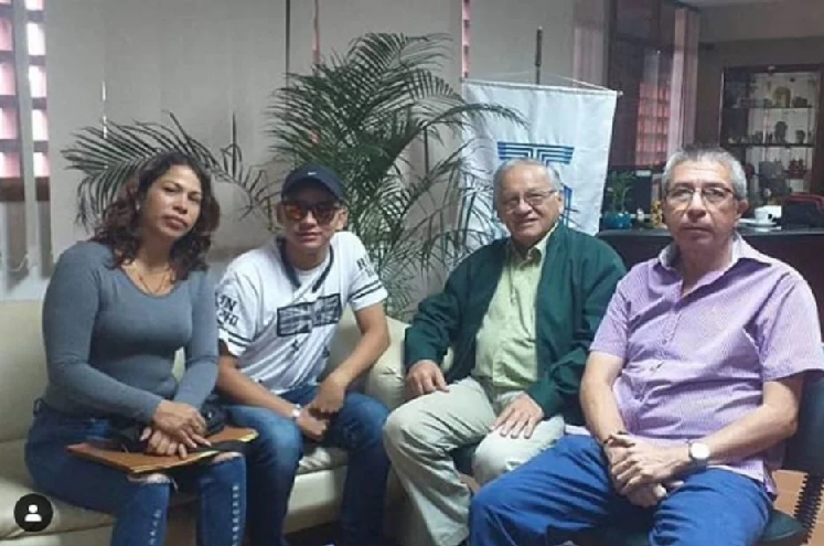 Rufo Chacón inicia estudios