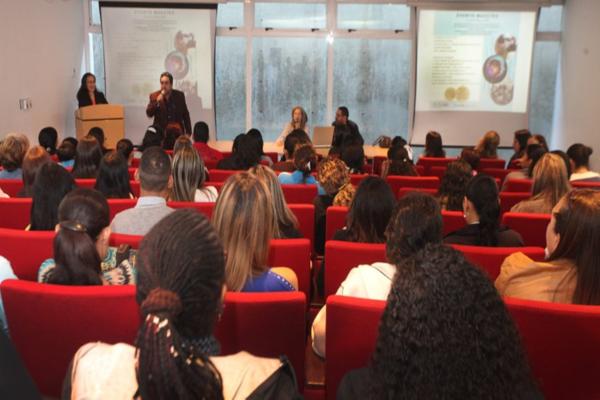 Maestros de comunidades aledañas a la UCAB