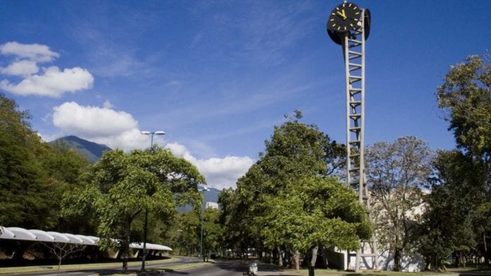 Más de un centenar de estudiantes
