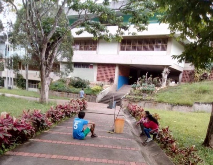 Estudiantes de la Unet