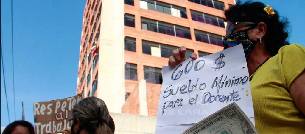 Universitarios piden acciones