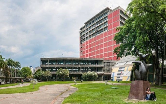 UCV Suspende acto de grado