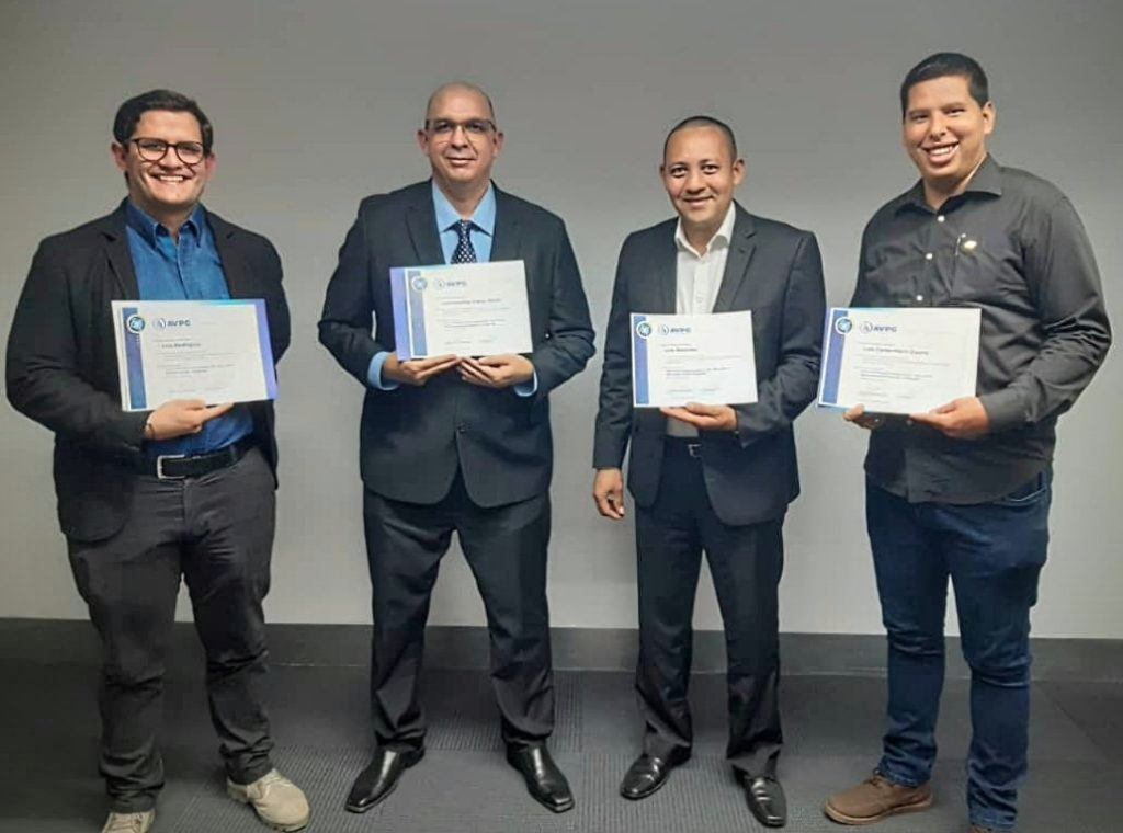 Trabajos de pregrado y postgrado