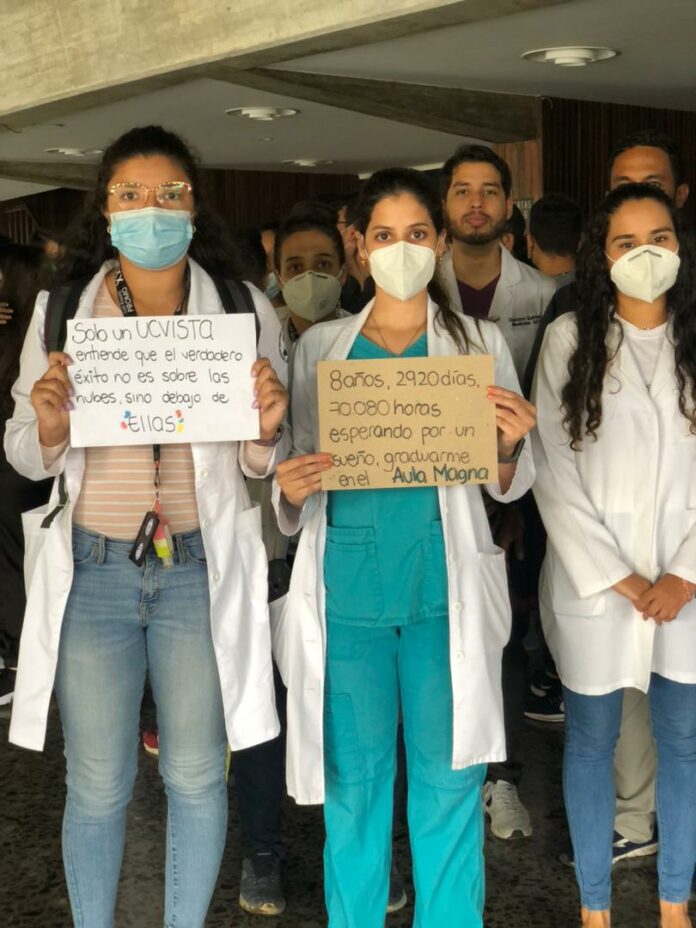 FRZJe0WXoAAVcJI-696x928