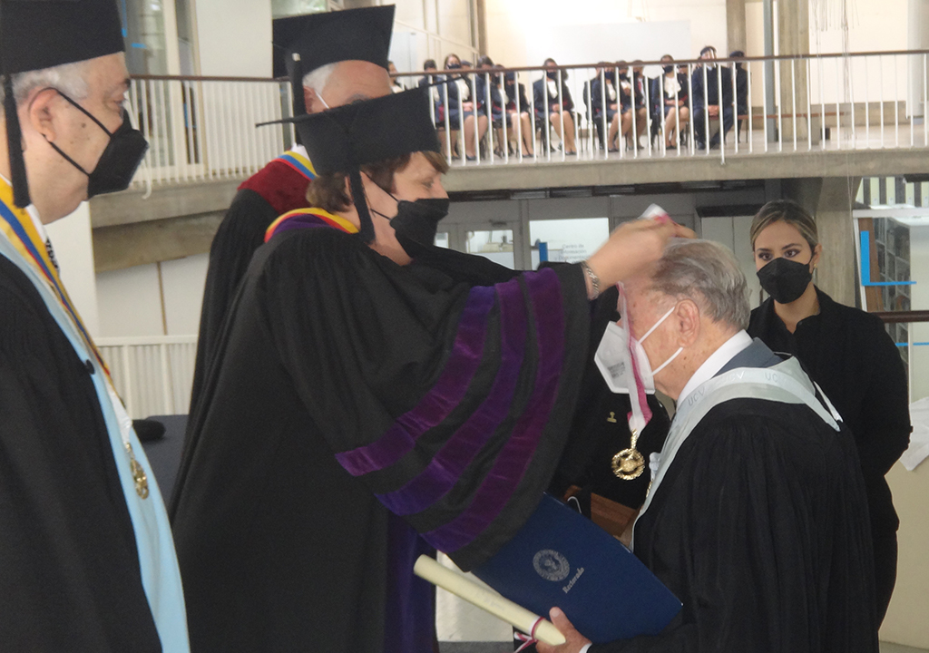 ucv-honor-y-causa-05