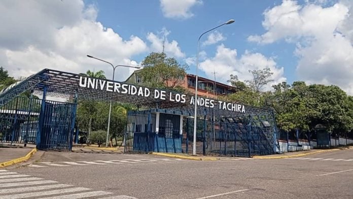 1675962715119-696x392