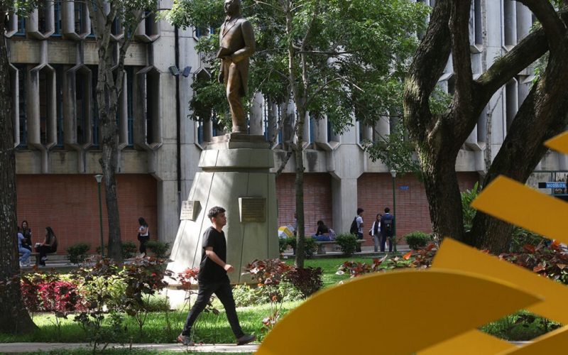 El-Ucabista-Estatua-Andres-Bello-campus-oct-2024-3-1280x640