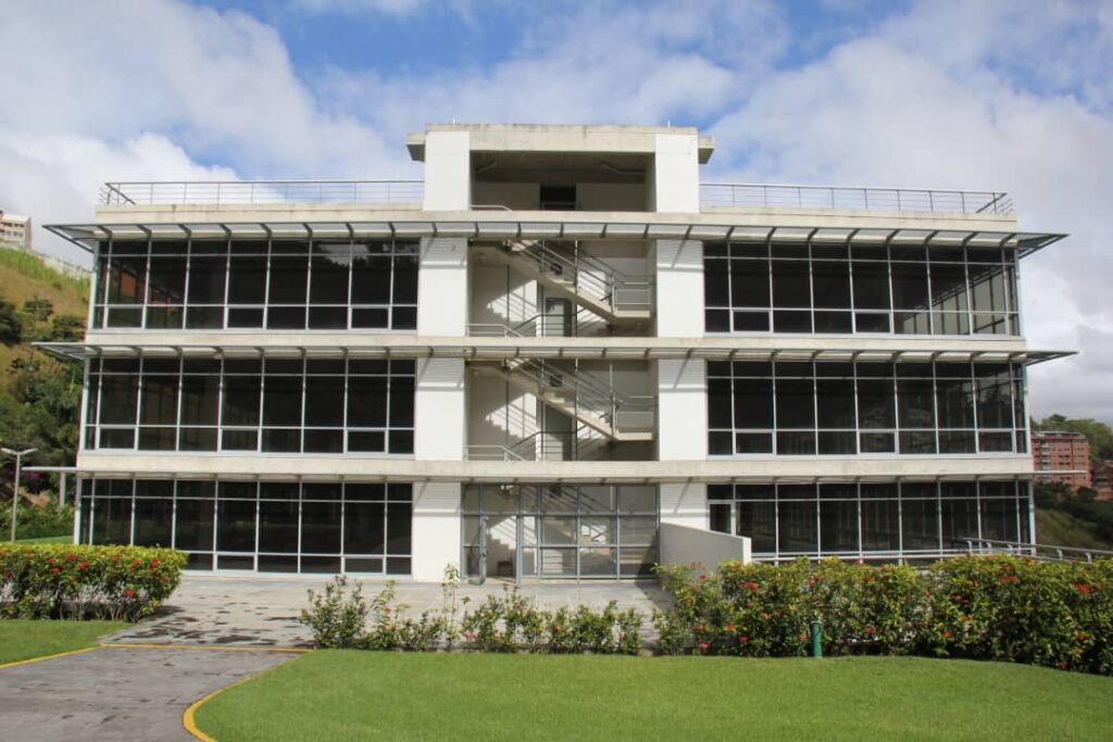 Imagen-de-WhatsApp-2023-12-15-a-las-14.55.08_0850cd4d-1024x683-1