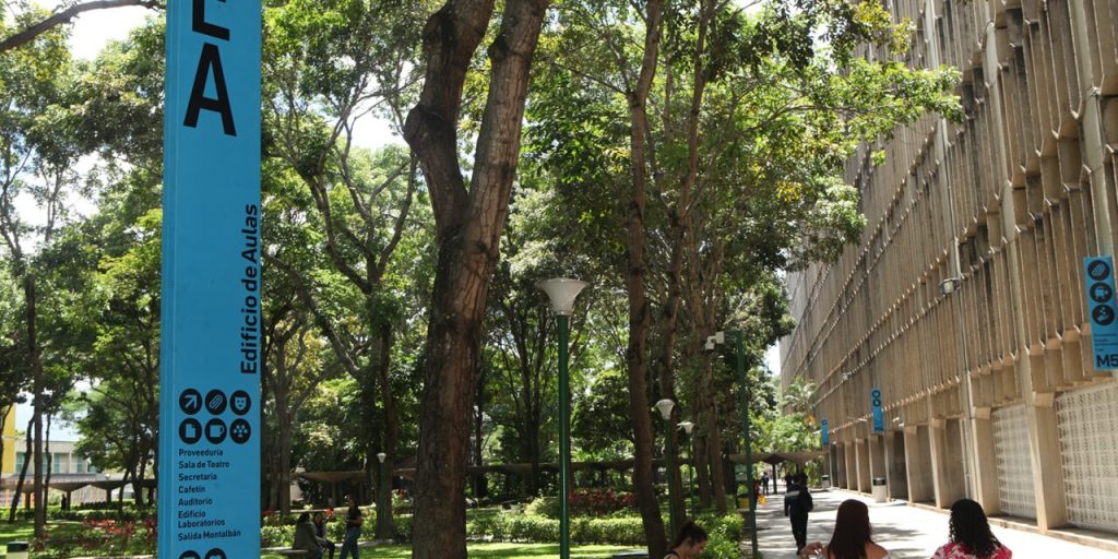 Senaletica-edificios-campus-UCAB-jul-2025-MSarda-16-1280x640