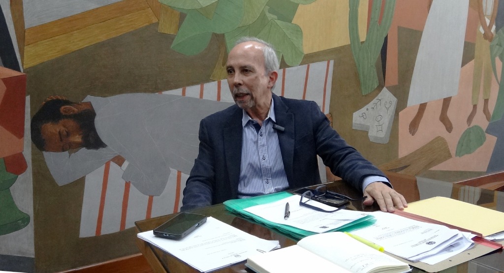 ucv-entrevista-con-el-rector-victor-rago-a02