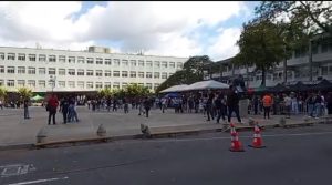 Extensión de la UCV presente en Centro de Acopio en Plaza el Rectorado