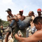Estudiantes de medicina de la UDO y diversas universidades brindan apoyo a afectados en Playa Grande