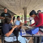 Realizan entrega de kits de útiles para estudiantes afectados por el terremoto